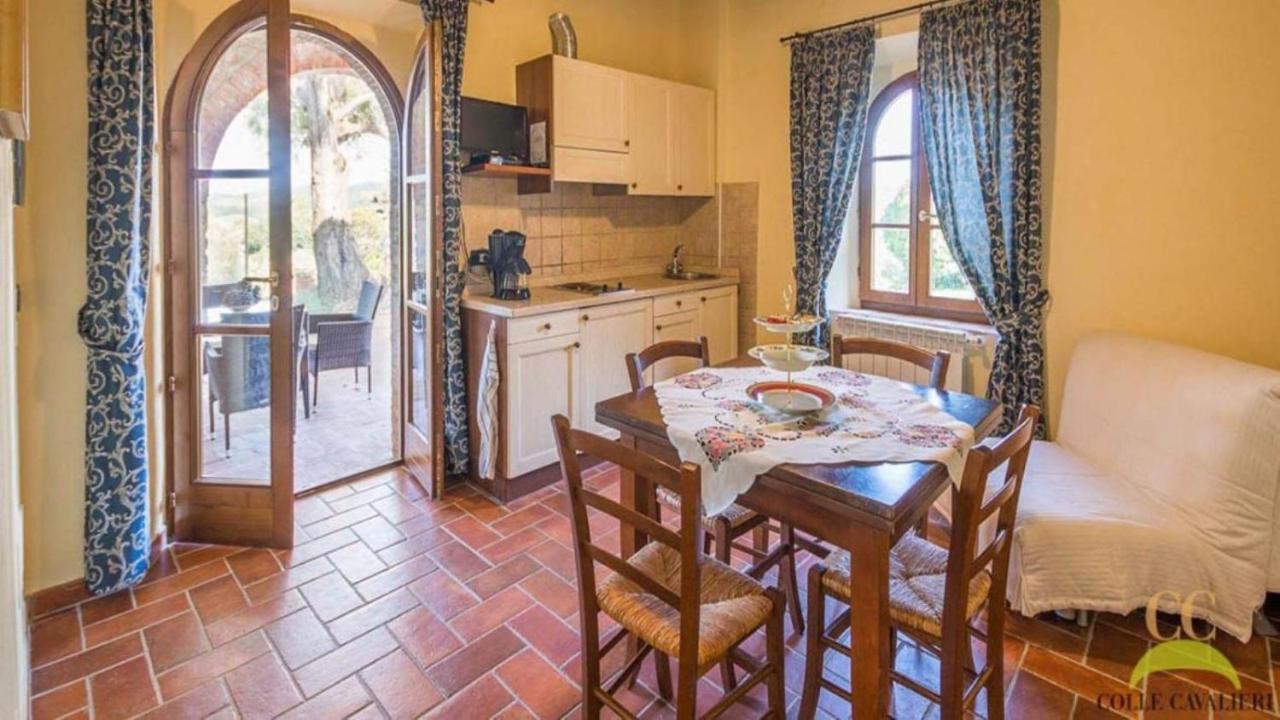Colle Cavalieri - Country House Гаворрано Экстерьер фото